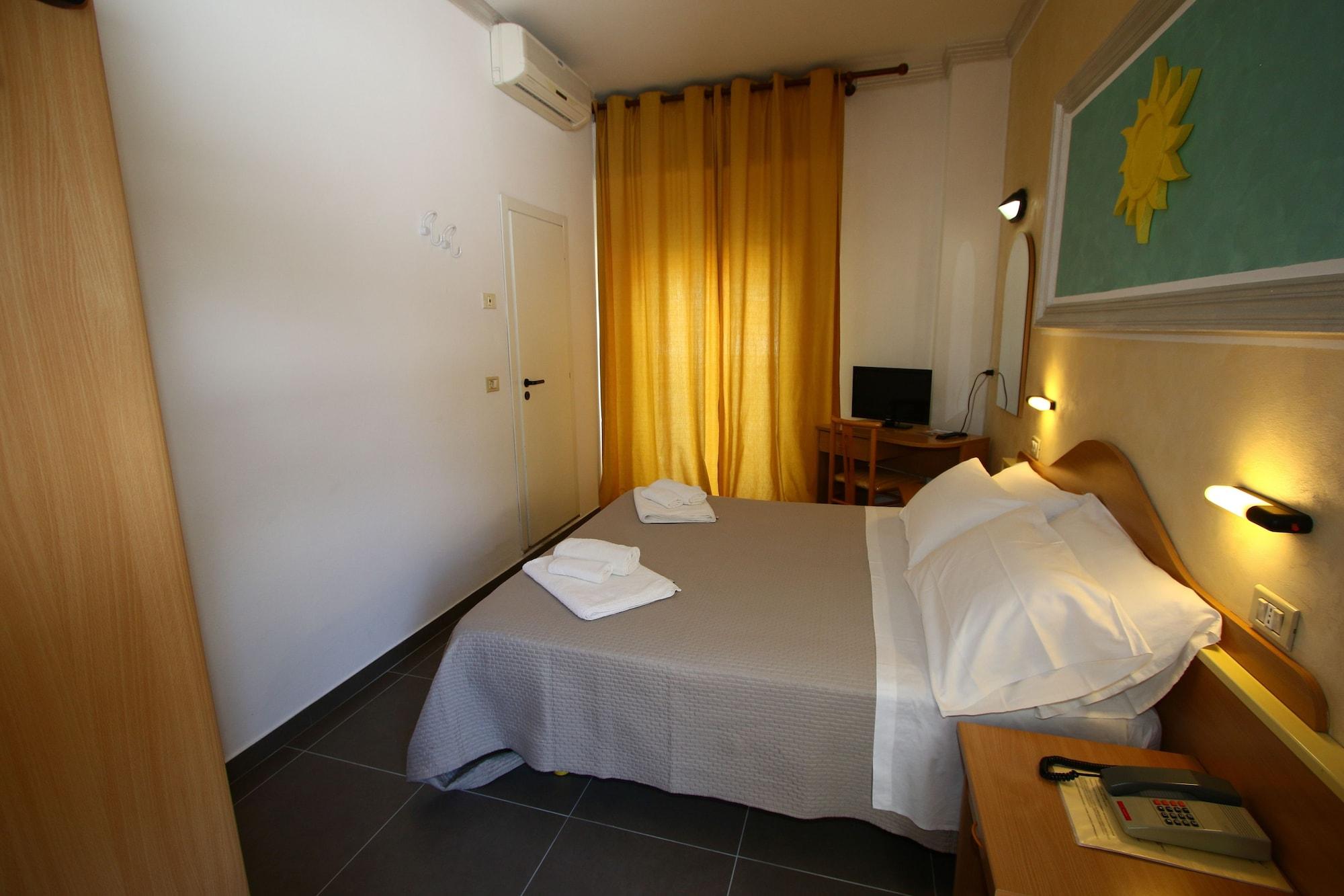 Hotel De Amicis Riccione Esterno foto