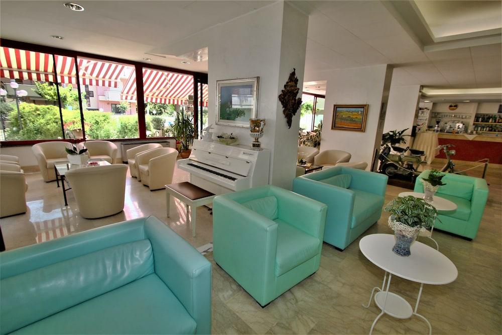 Hotel De Amicis Riccione Esterno foto
