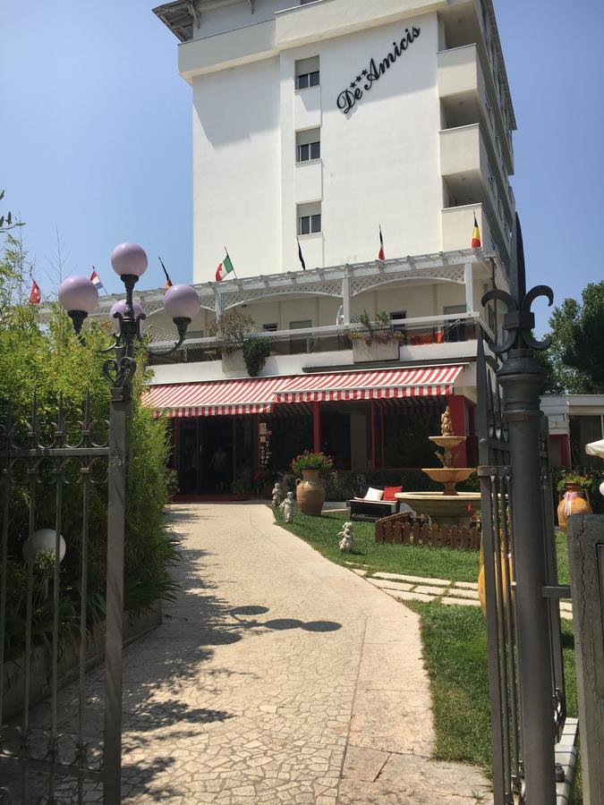 Hotel De Amicis Riccione Esterno foto