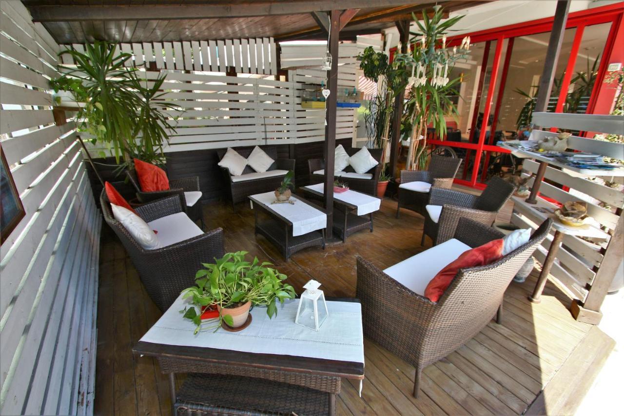 Hotel De Amicis Riccione Esterno foto